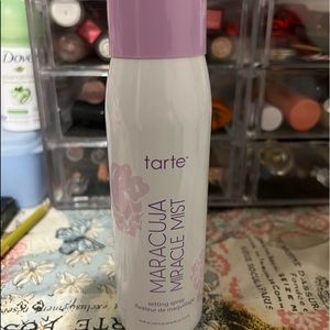Tarte setting spray